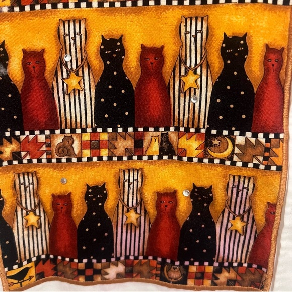 Quacker Factory White Shirt with Debbie Mumm Foll Art Cats Halloween Pattern - Picture 2 of 7